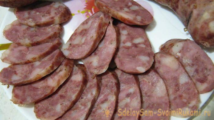 Домашняя свино-говяжья колбаска