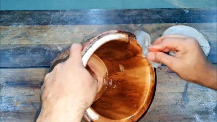 Как сделать шкатулку хлебницу из куска бревна