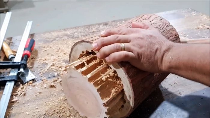 Как сделать шкатулку хлебницу из куска бревна