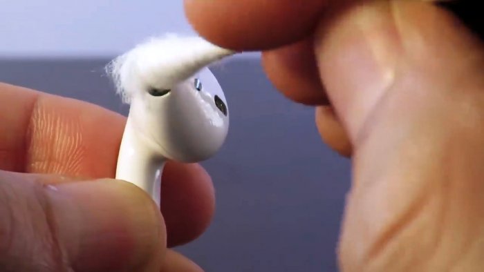 Как чистить наушники