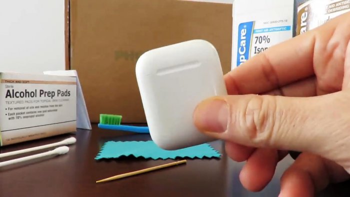 Как чистить наушники