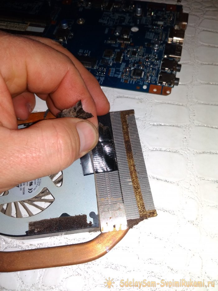 Очистка системы охлаждения в ноутбуке