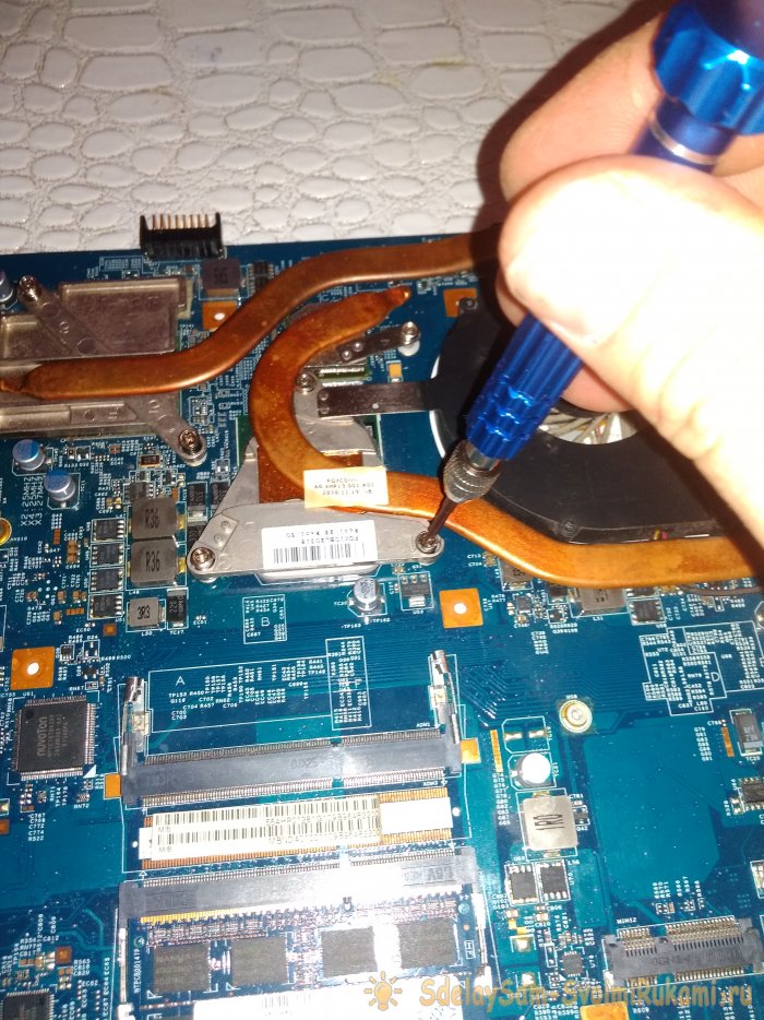 Очистка системы охлаждения в ноутбуке