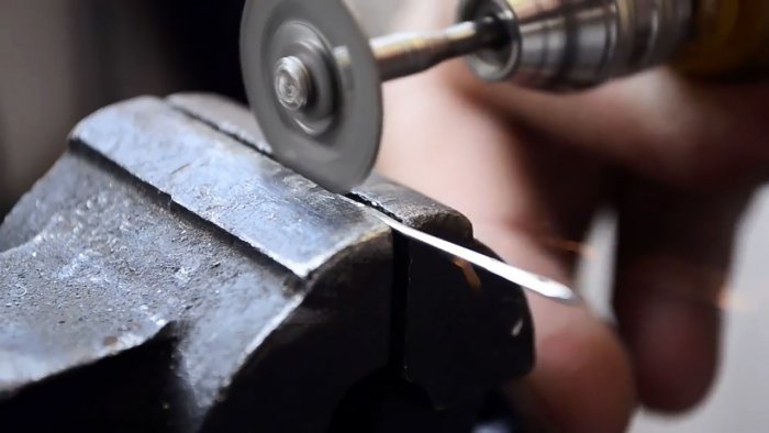 Как сделать ручную швейную машинку для кожи