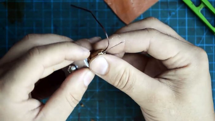 Как сделать ручную швейную машинку для кожи