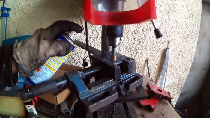 Как сделать пескоструйный аппарат из маленького газового баллона