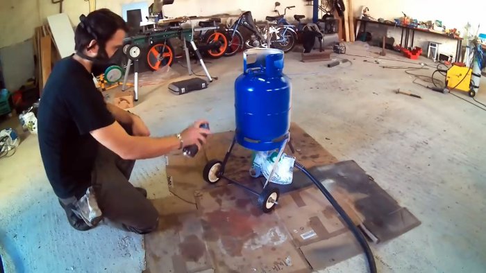 Как сделать пескоструйный аппарат из маленького газового баллона