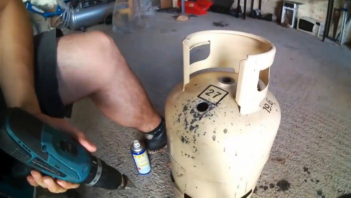 Как сделать пескоструйный аппарат из маленького газового баллона