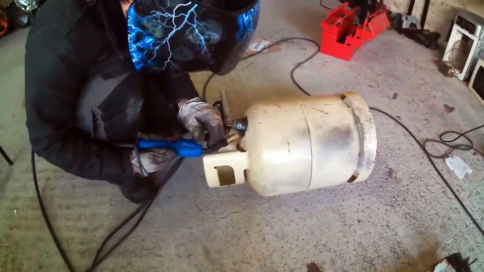 Как сделать пескоструйный аппарат из маленького газового баллона