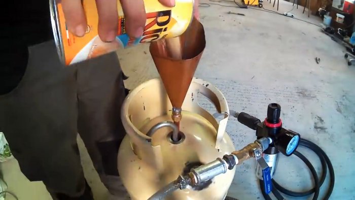 Как сделать пескоструйный аппарат из маленького газового баллона