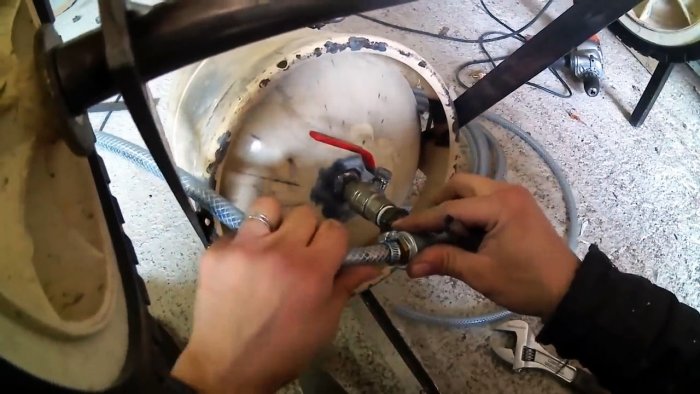 Как сделать пескоструйный аппарат из маленького газового баллона