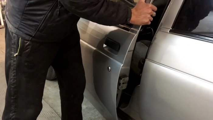Как поднять просевшую дверь за пару минуту на любом авто