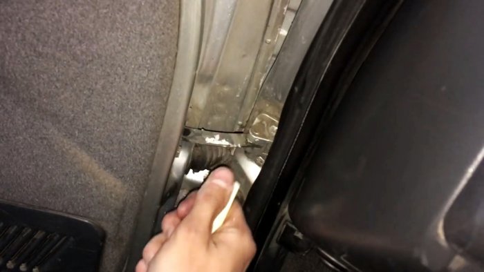 Как поднять просевшую дверь за пару минуту на любом авто