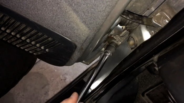 Как поднять просевшую дверь за пару минуту на любом авто