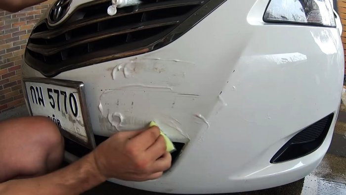 Как удалить царапины и потертости на авто без специальных средств