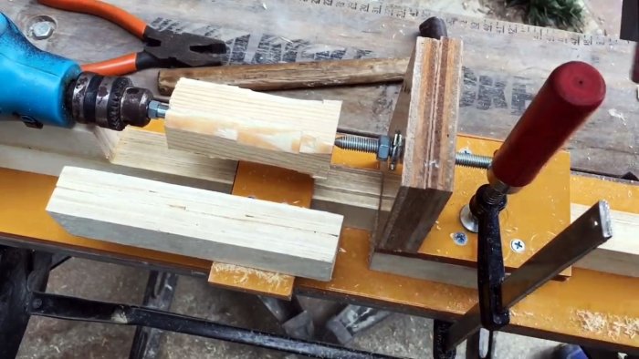 Этот токарный станок из дрели может сделать каждый