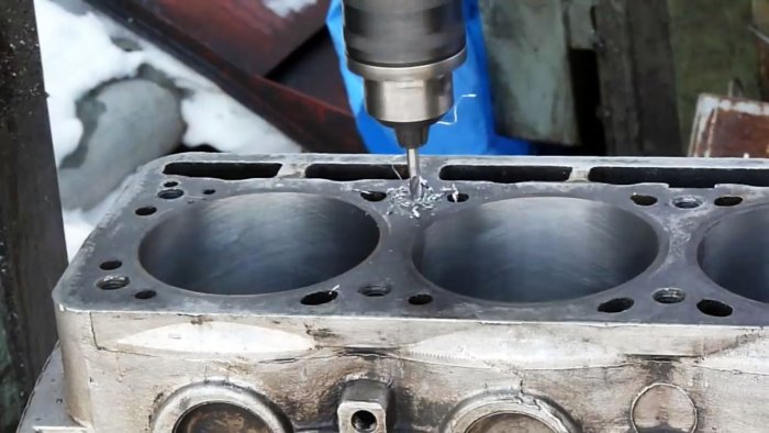 Необычный способ извлечения обломанной шпильки