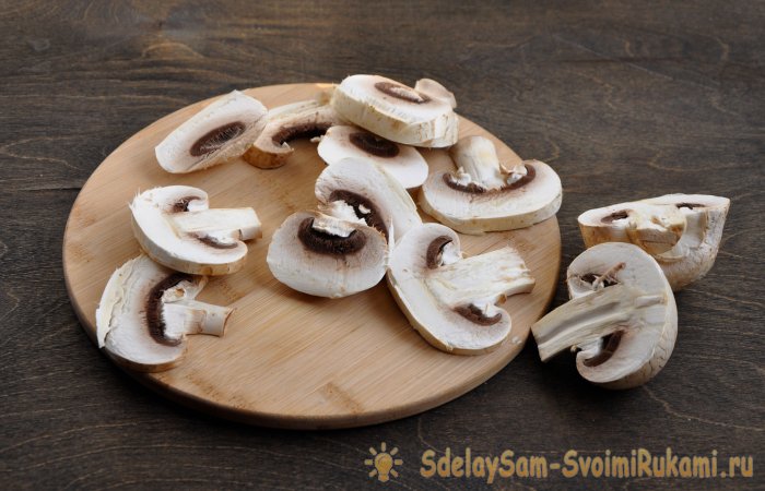 Жареные шампиньоны в хрустящей панировке