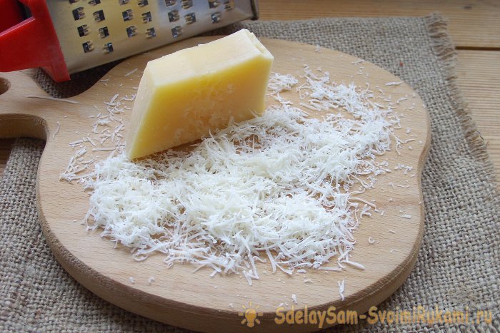 Чипсы из сыра в духовке