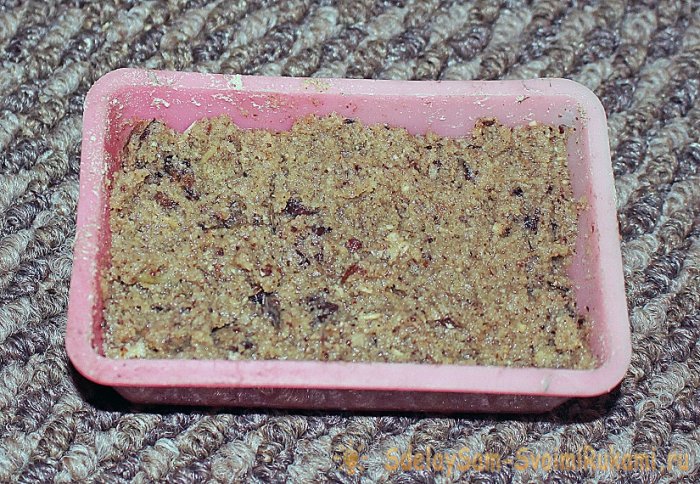 Идеальная рассада перцев вместо почвы  горячие опилки