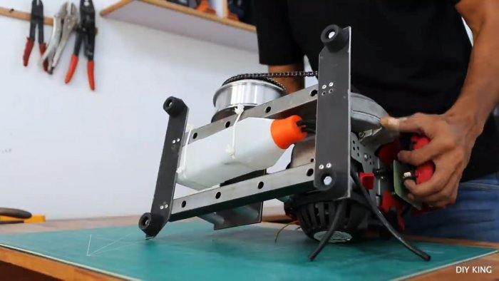 Как сделать небольшой электрический генератор из сигвея и двигателя триммера