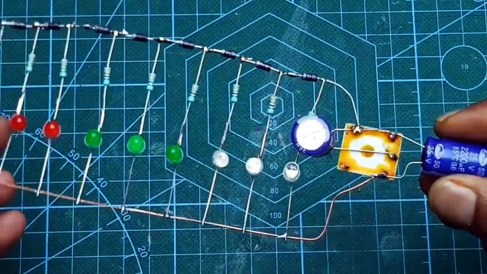 Ступенчатые Бегущие огни без транзисторов