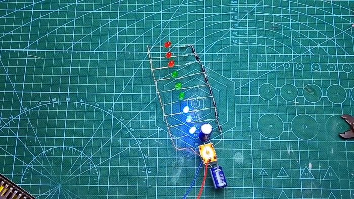 Ступенчатые Бегущие огни без транзисторов