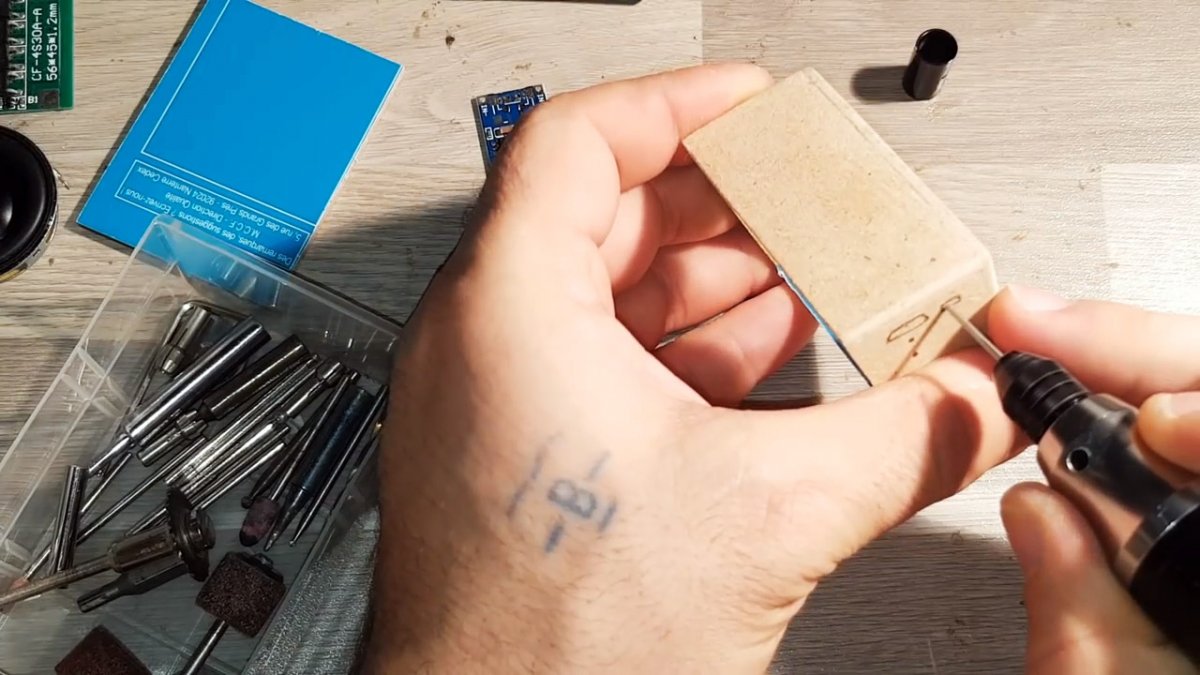 Как сделать мини сабвуфер с Bluetooth
