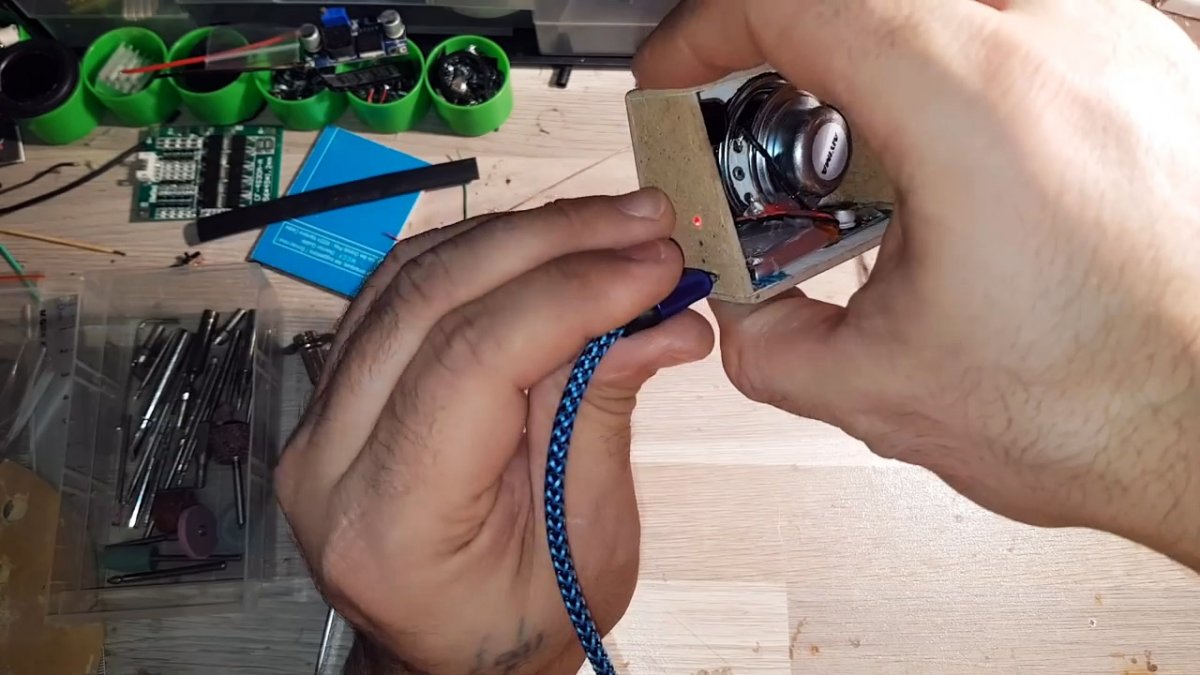Как сделать мини сабвуфер с Bluetooth
