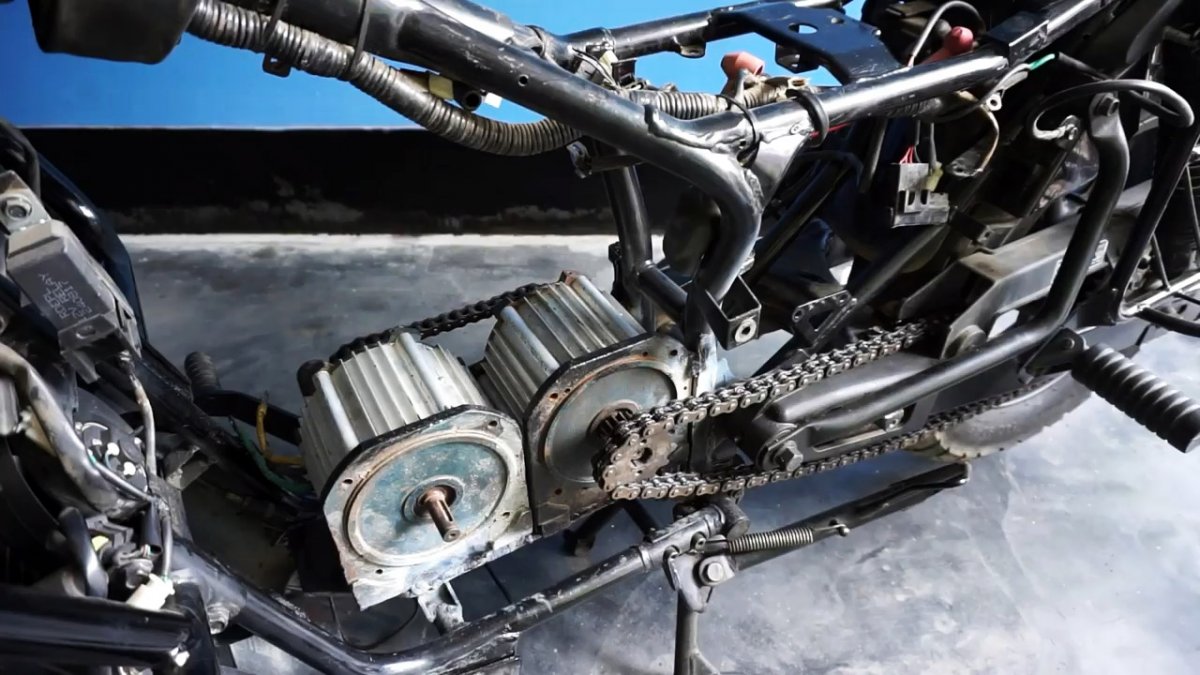 Как переоборудовать мотоцикл в электробайк развивающий скорость 80 км/ч