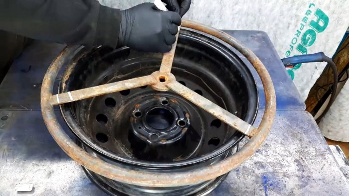 Катушка для шланга из диска и ступицы автомобиля