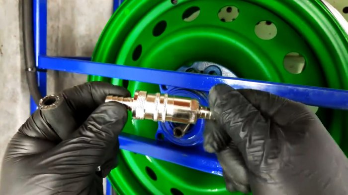 Катушка для шланга из диска и ступицы автомобиля