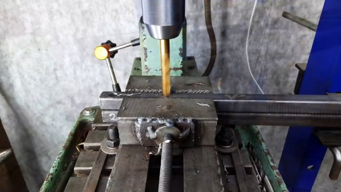 Катушка для шланга из диска и ступицы автомобиля