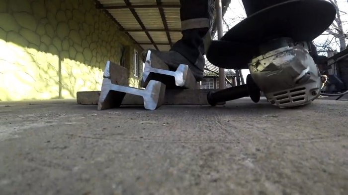 Как сделать простой станок из рельса для изготовления цепей