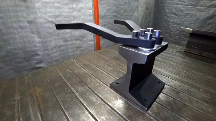 Как сделать простой станок из рельса для изготовления цепей