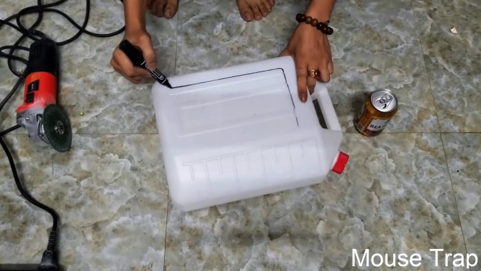 Мышеловка из пластиковой канистры