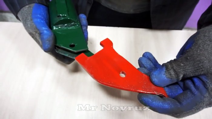 Самодельная насадка на дрель для быстрой резки листового металла