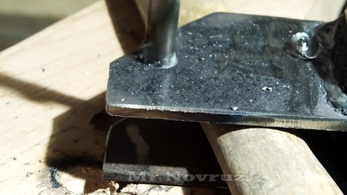 Самодельная насадка на дрель для быстрой резки листового металла
