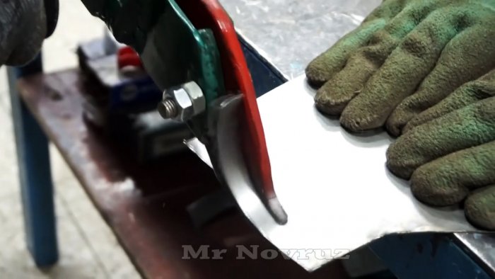 Самодельная насадка на дрель для быстрой резки металла