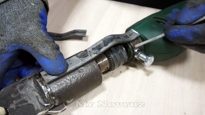 Самодельная насадка на дрель для быстрой резки листового металла