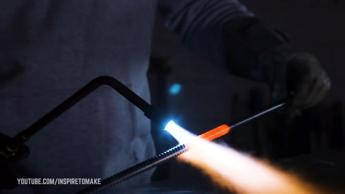 Как сделать топор из арматуры