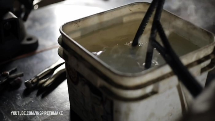 Как сделать топор из арматуры