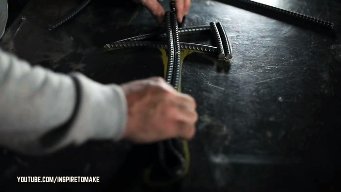 Как сделать топор из арматуры