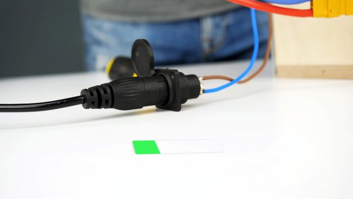 Как сделать супер повер банк от которого работает даже кофеварка