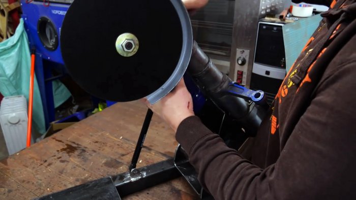 Как сделать отрезной станок из болгарки и старых амортизаторов