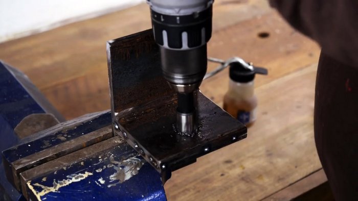 Как сделать отрезной станок из болгарки и старых амортизаторов