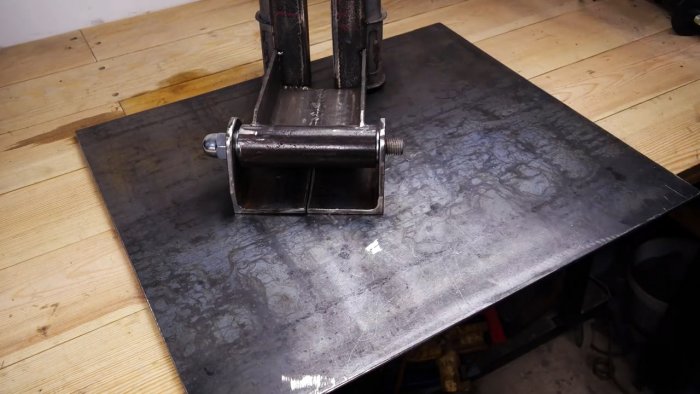 Как сделать отрезной станок из болгарки и старых амортизаторов