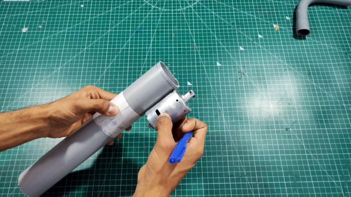 Как сделать мини циркулярную пилу 12 В