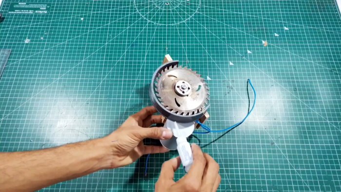 Как сделать мини циркулярную пилу 12 В