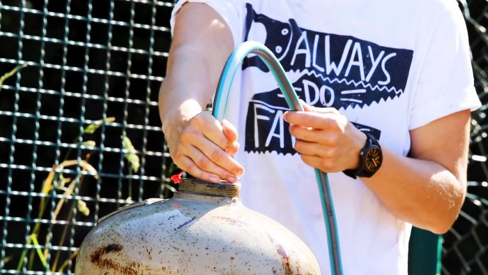 Как сделать проточный водонагреватель из газового баллона